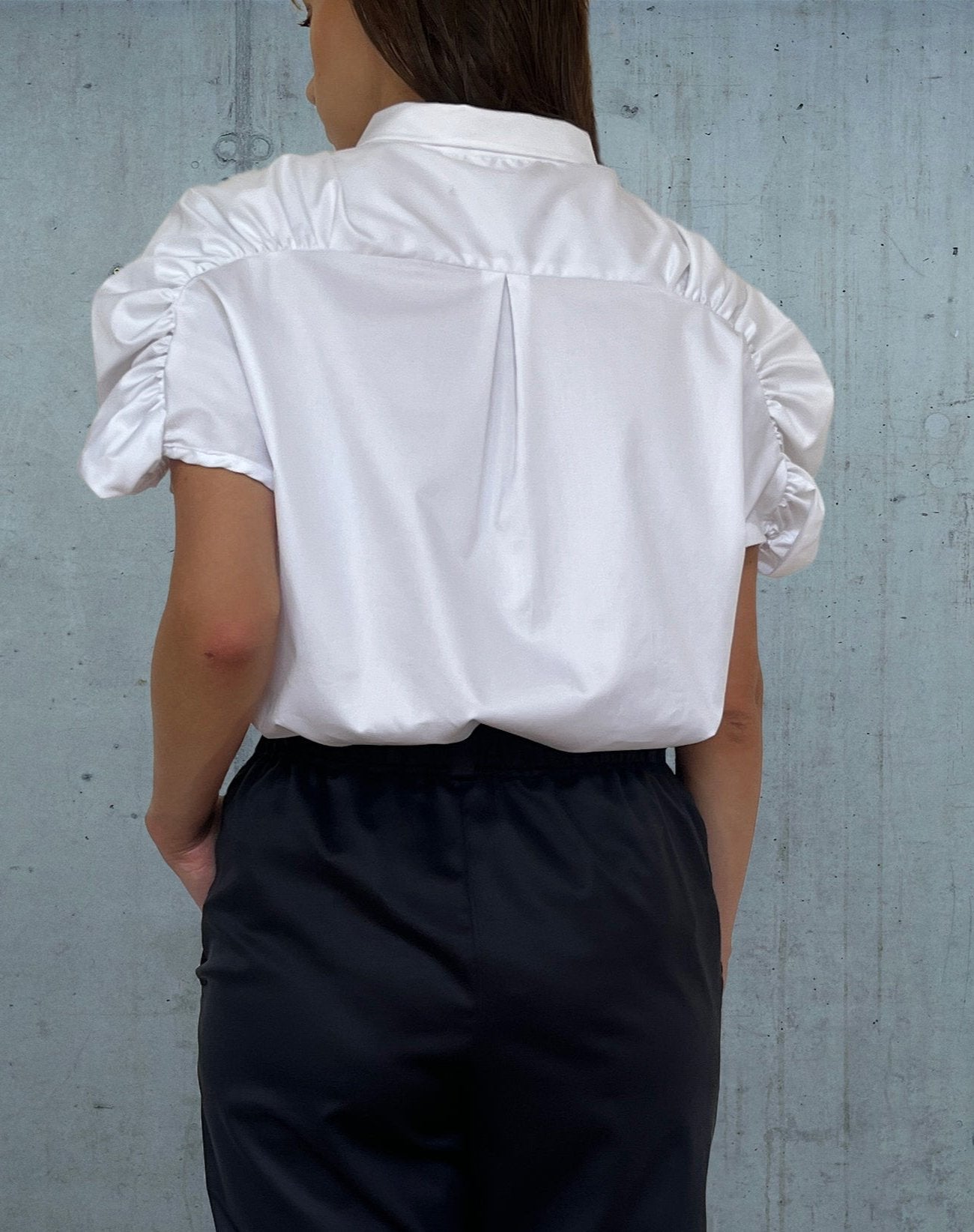 "IRIS" short sleeves ruffled cotton shirt