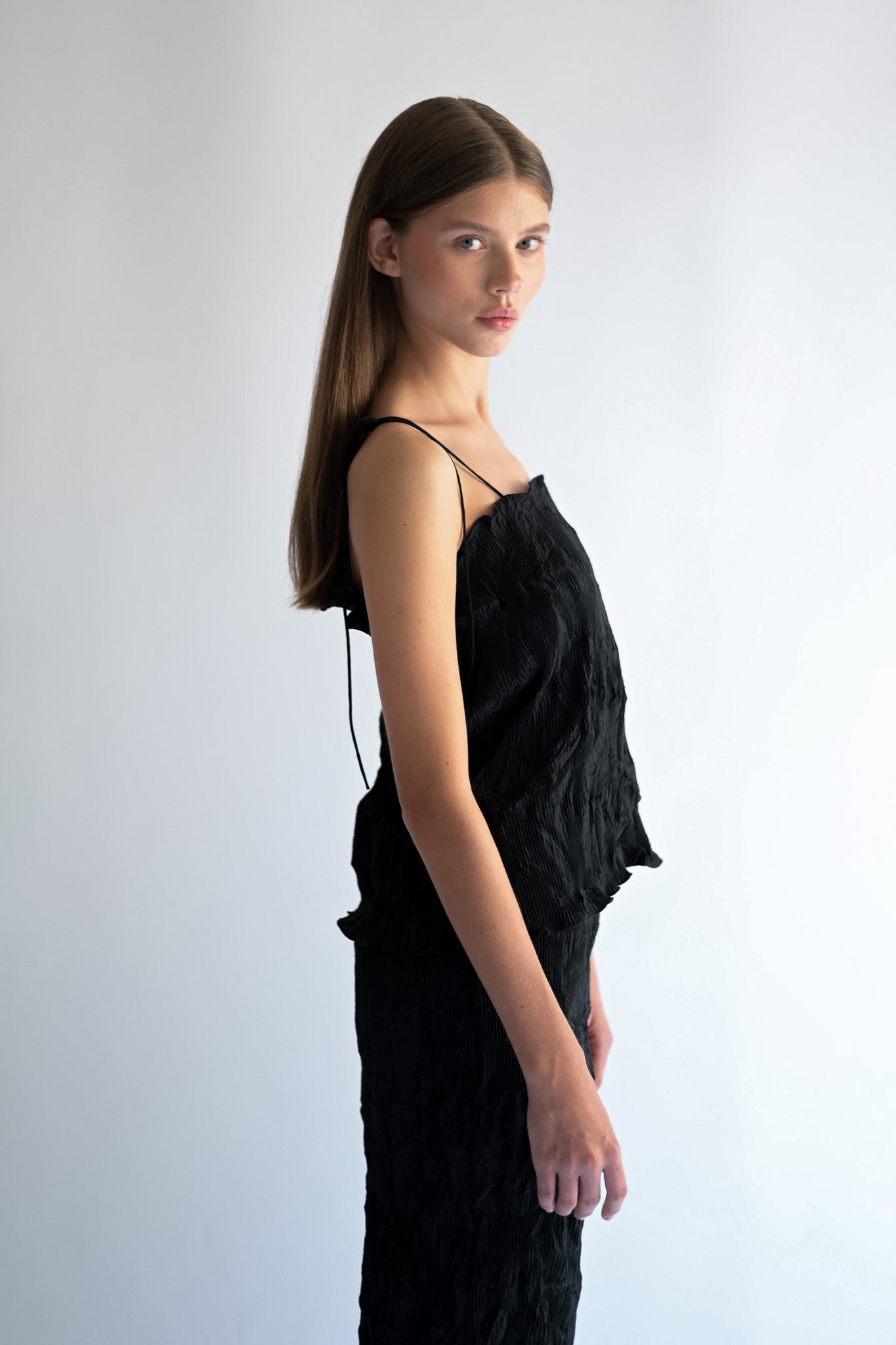 "AIWA" 3D Crinkled Strapped Top – Black