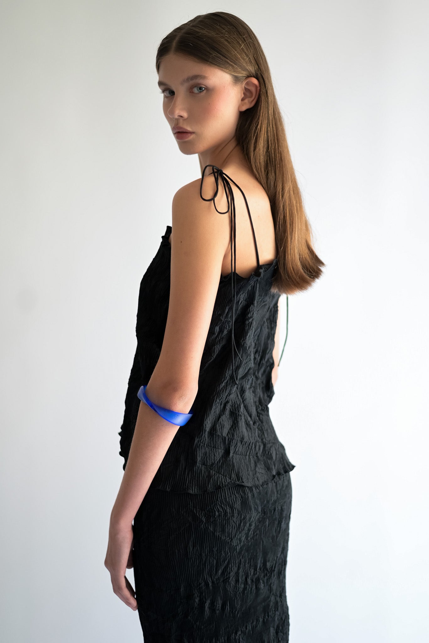 "AIWA" 3D Crinkled Strapped Top – Black