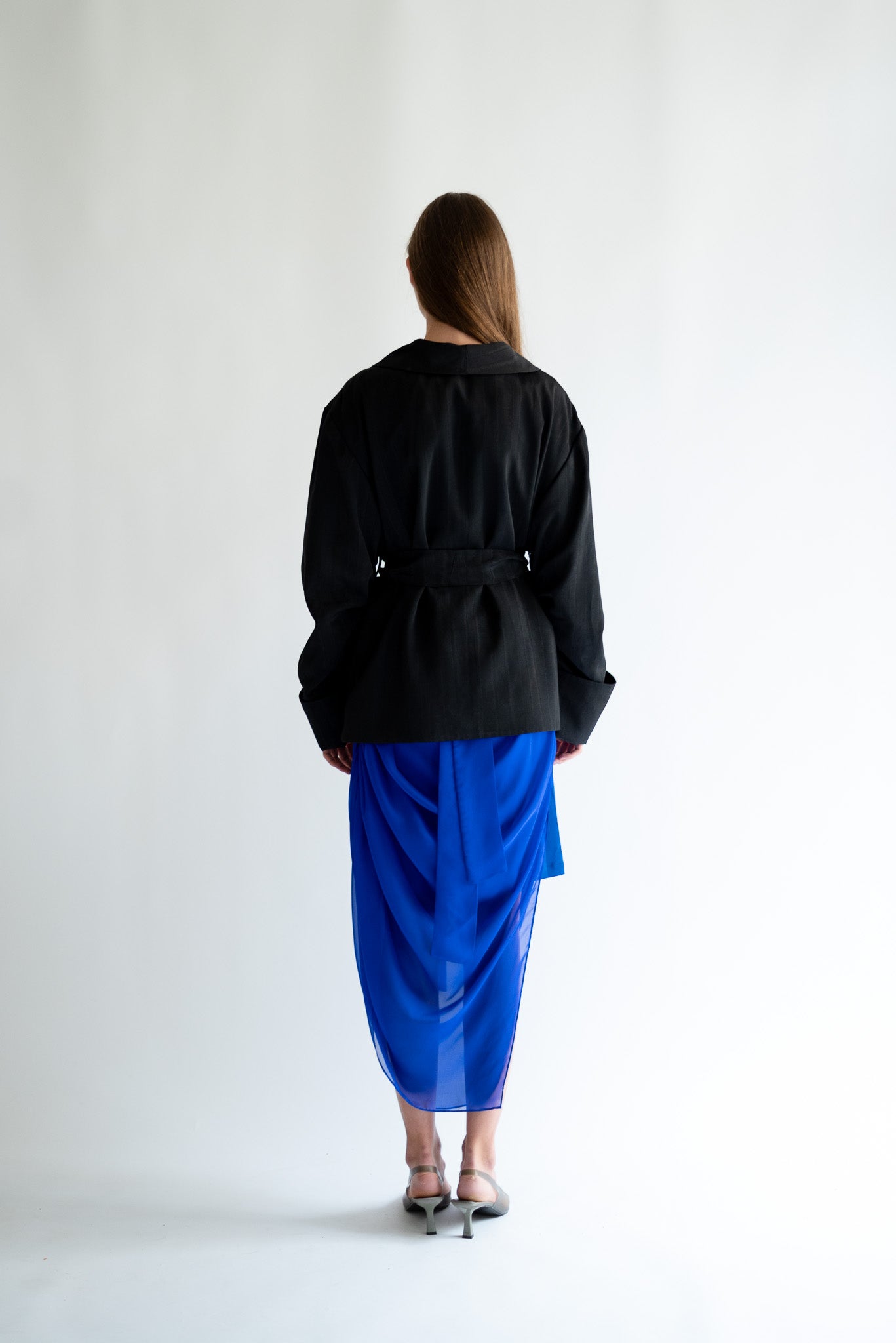 KAY -  belted moaré jacket
