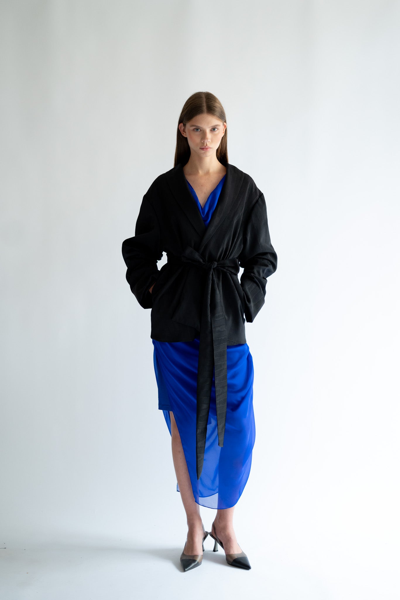 KAY -  belted moaré jacket